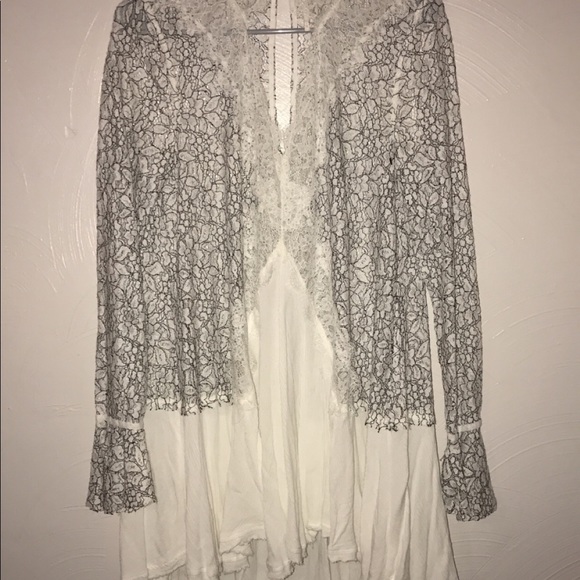 Free people lace bell sleeved dress - Picture 2 of 8